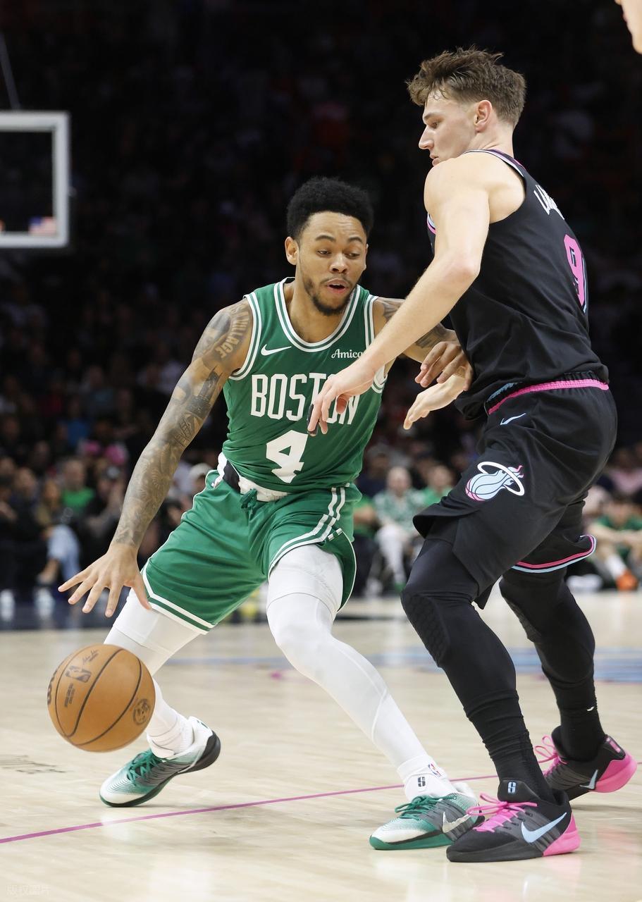 开云官网首页-三球30+6+11无缘今日最佳球员！因为西蒙斯末节超神19分大逆转！