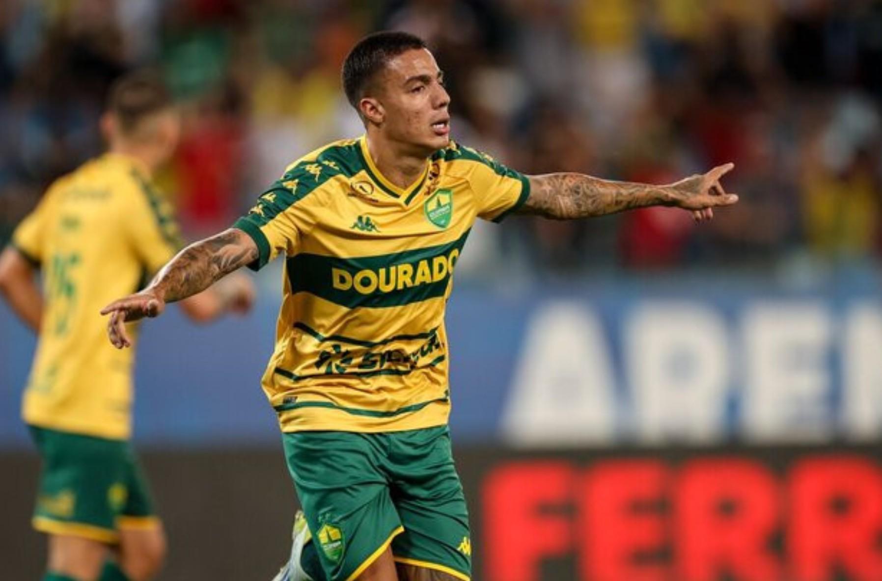 开云官网首页-记者：武汉三镇向巴西边锋阿尔贝托开出租借报价，含买断条款