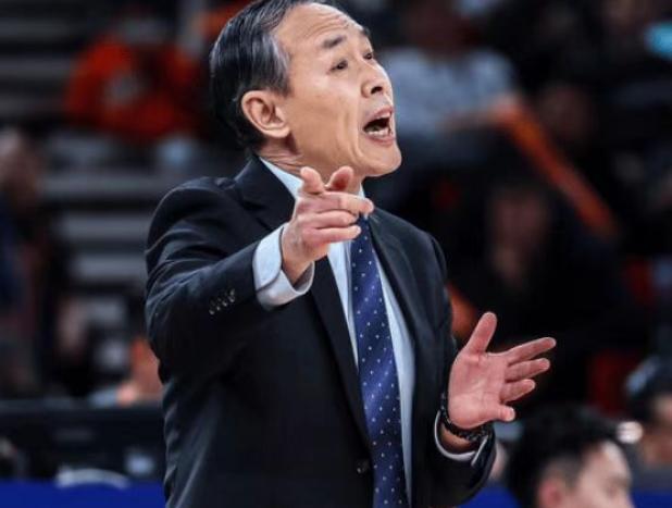 CBA排名一夜大变！上海第2，北京第5，辽宁4分憾负，深圳绝杀