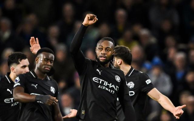 开云手机下载-论及时进补的重要性：曼城靠中途“开斋”紧咬阿森纳